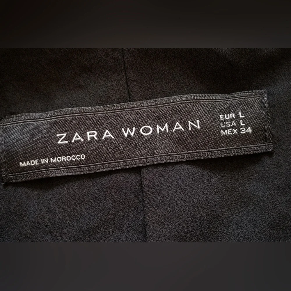 ZARA Woman Black Bouclé Tweed Blazer w/ Chrome 3D Stud Detail Frayed Trim Sz L - Picture 3 of 4